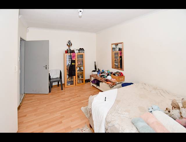 12 BEDROOM HOUSE FOR SALE IN FERNDALE